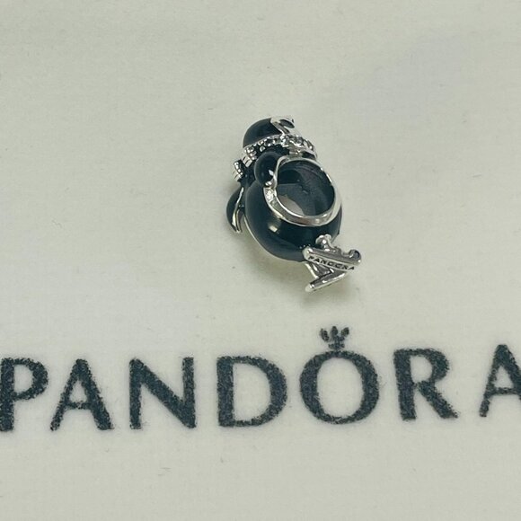 Pandora Skiing Penguin Charm - Picture 3 of 6